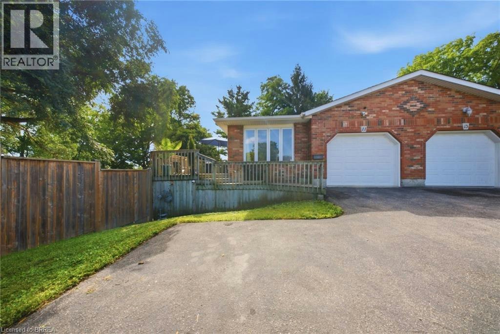11 Dundas Street W, Brant, ON, N3L 1E9