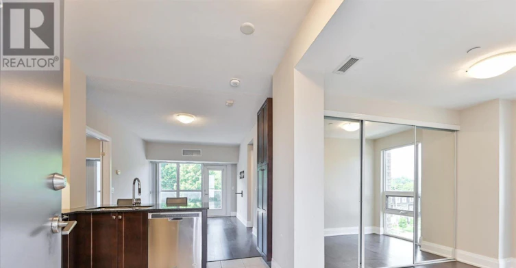 517-8302 Islington Avenue, Vaughan, ON, L4L 0E6 - 4