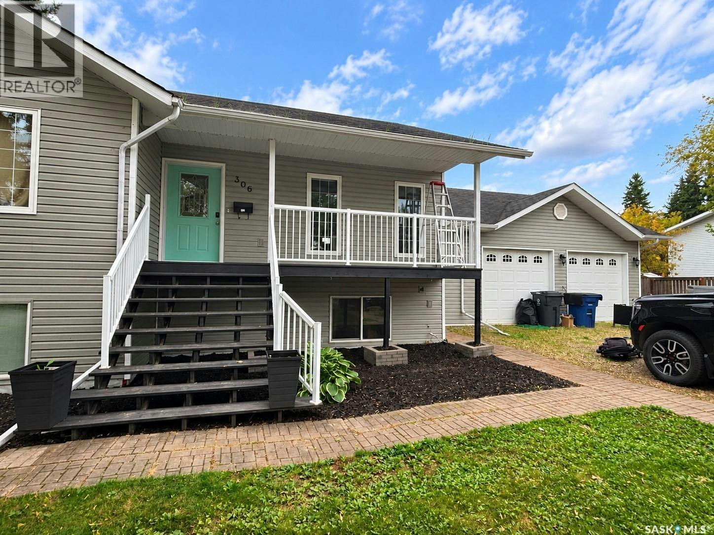 306 Centre Avenue, Meadow Lake, SK, S9X 1H2