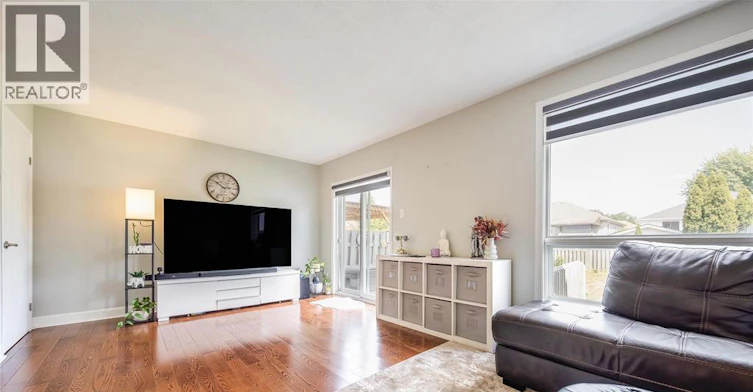 746 Michael Drive, Tecumseh, ON, N8N 5A3 - 3