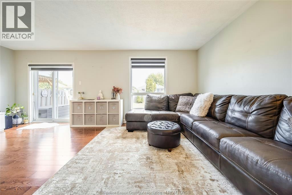 746 Michael Drive, Tecumseh, ON, N8N 5A3 - 5