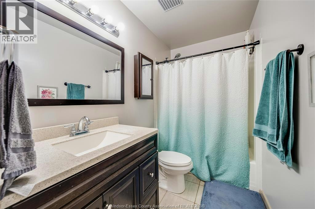 746 Michael Drive, Tecumseh, ON, N8N 5A3 - 19