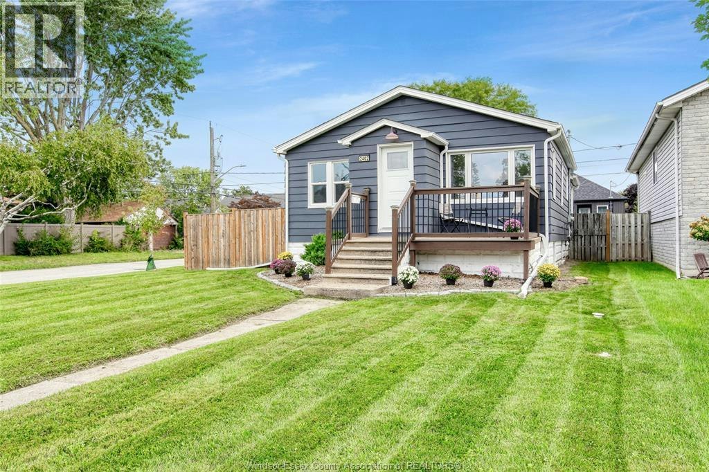 2402 Tourangeau, Windsor, ON, N8W 4N7