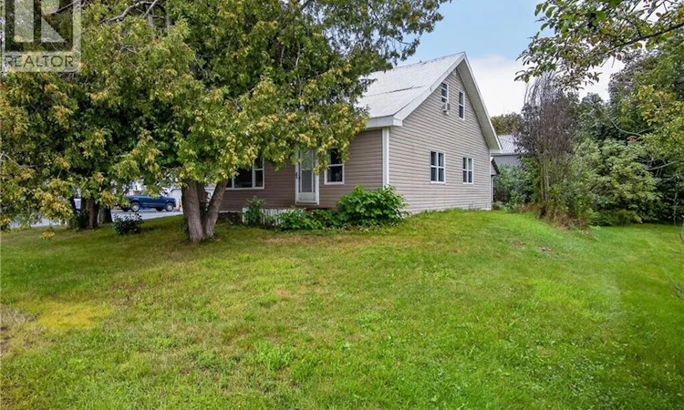 79 Floral Avenue