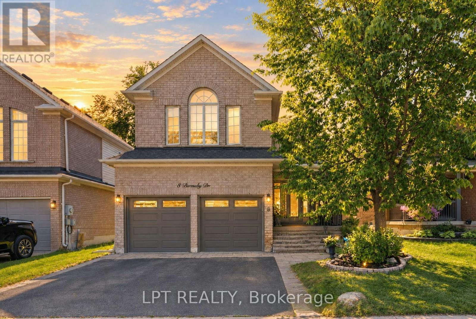 8 Burnaby Drive, Georgina, ON, L4P 3Z1