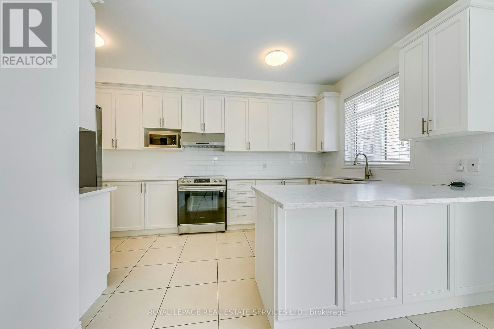 3072 Eberly Woods Drive, Oakville, ON, L6M 0T5 - 13