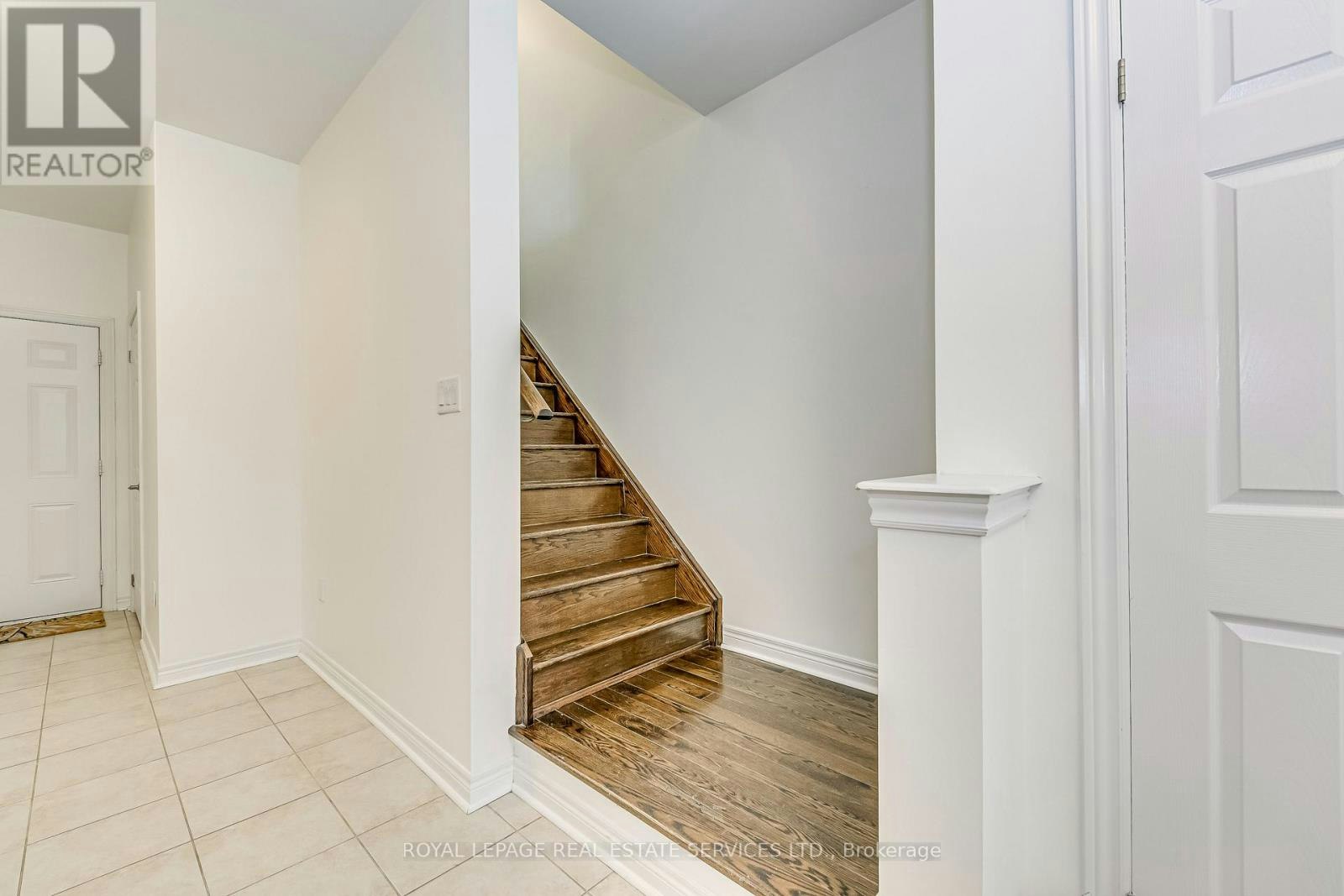 3072 Eberly Woods Drive, Oakville, ON, L6M 0T5 - 6