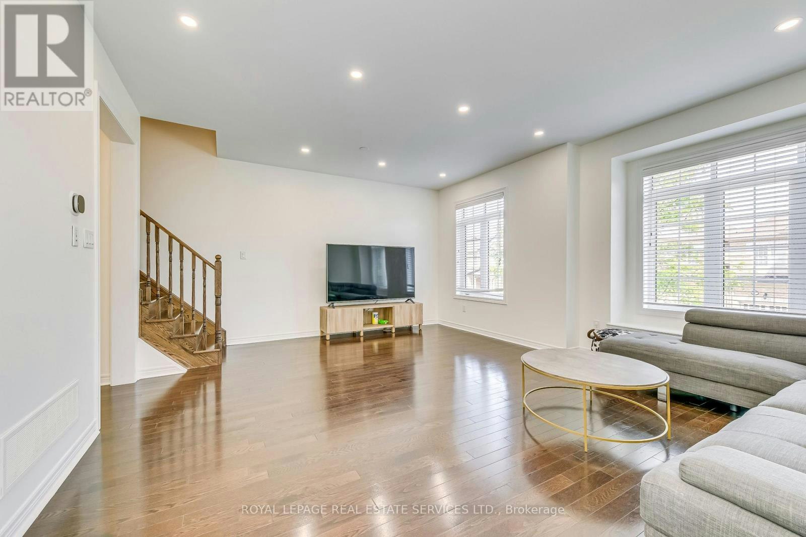 3072 Eberly Woods Drive, Oakville, ON, L6M 0T5 - 9