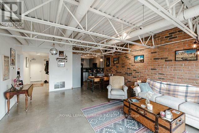 4C-483 Queen Street, Toronto, ON, M5V 2A9 - 2