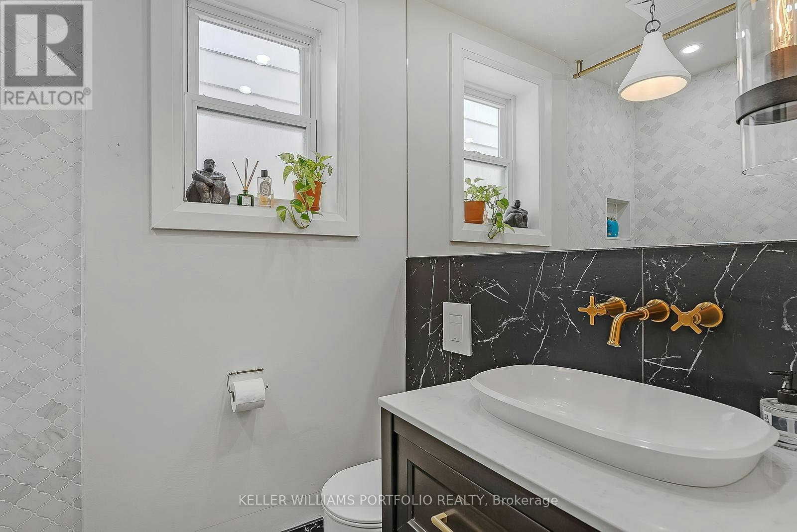 147 Claremont Street, Toronto, ON, M6J 2M7 - 35