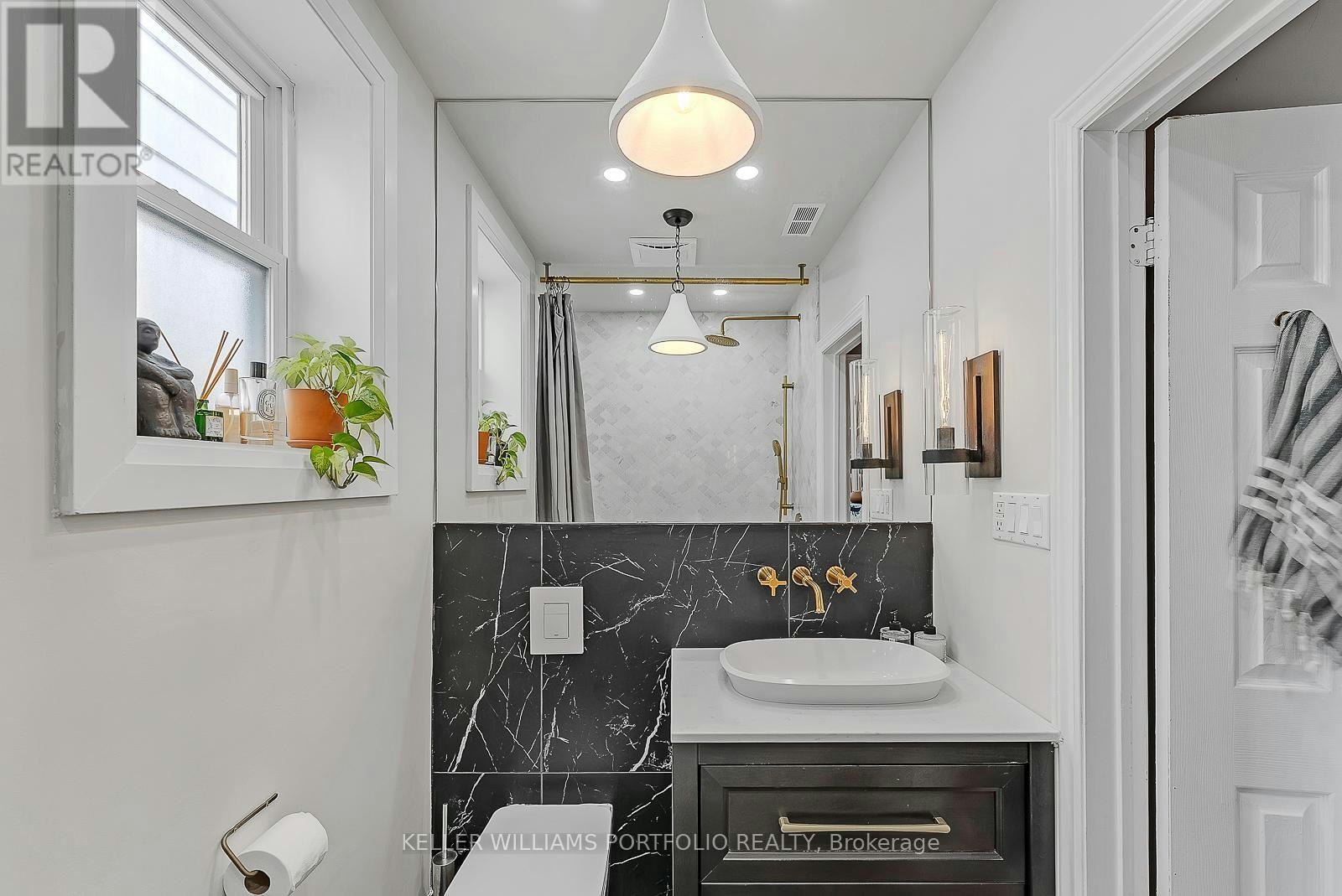147 Claremont Street, Toronto, ON, M6J 2M7 - 37
