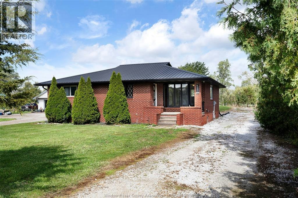2300 County 12 Road, Essex, ON, N8M 2X6