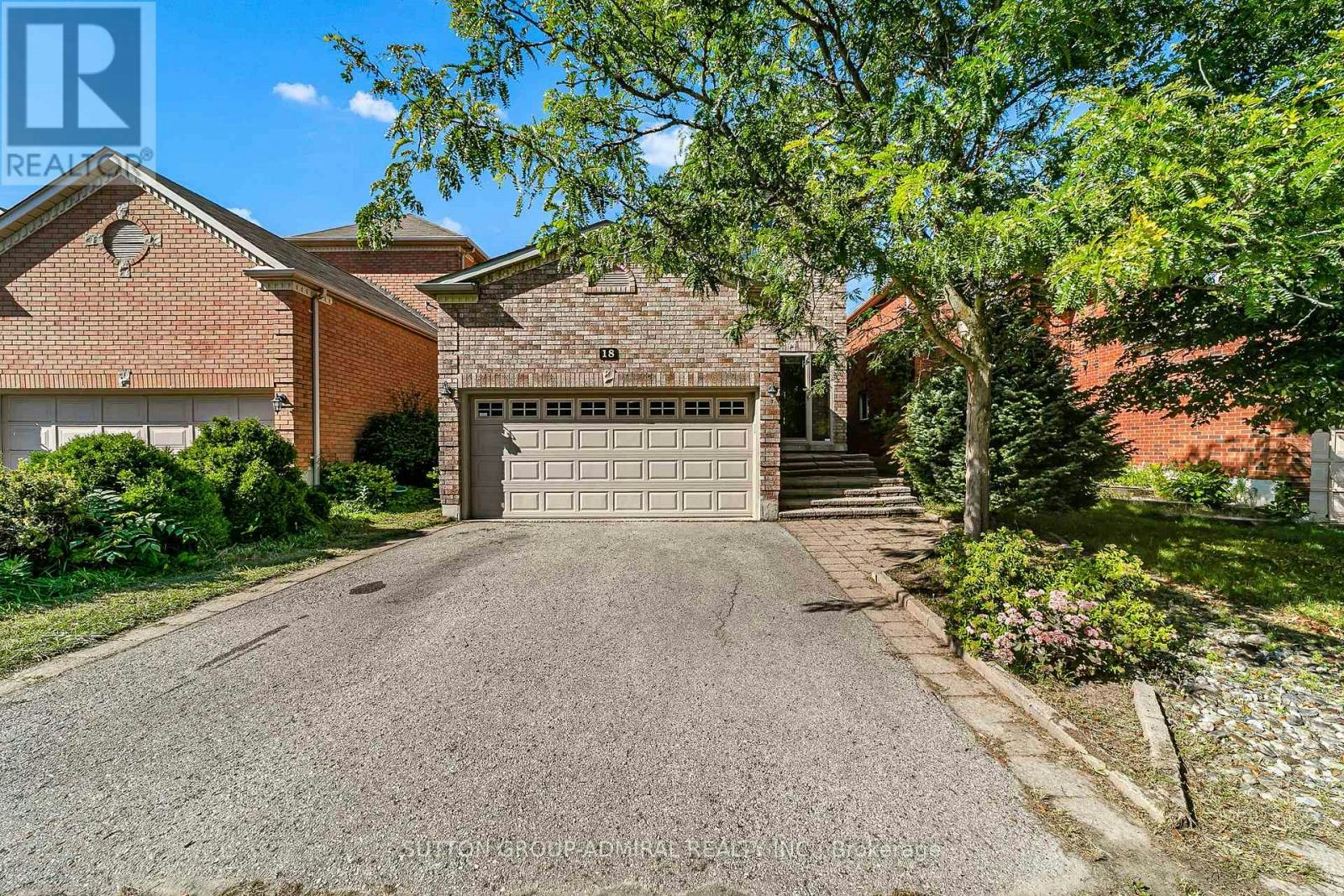 18 Buckhorn Avenue, Richmond Hill, ON, L4C 0E3