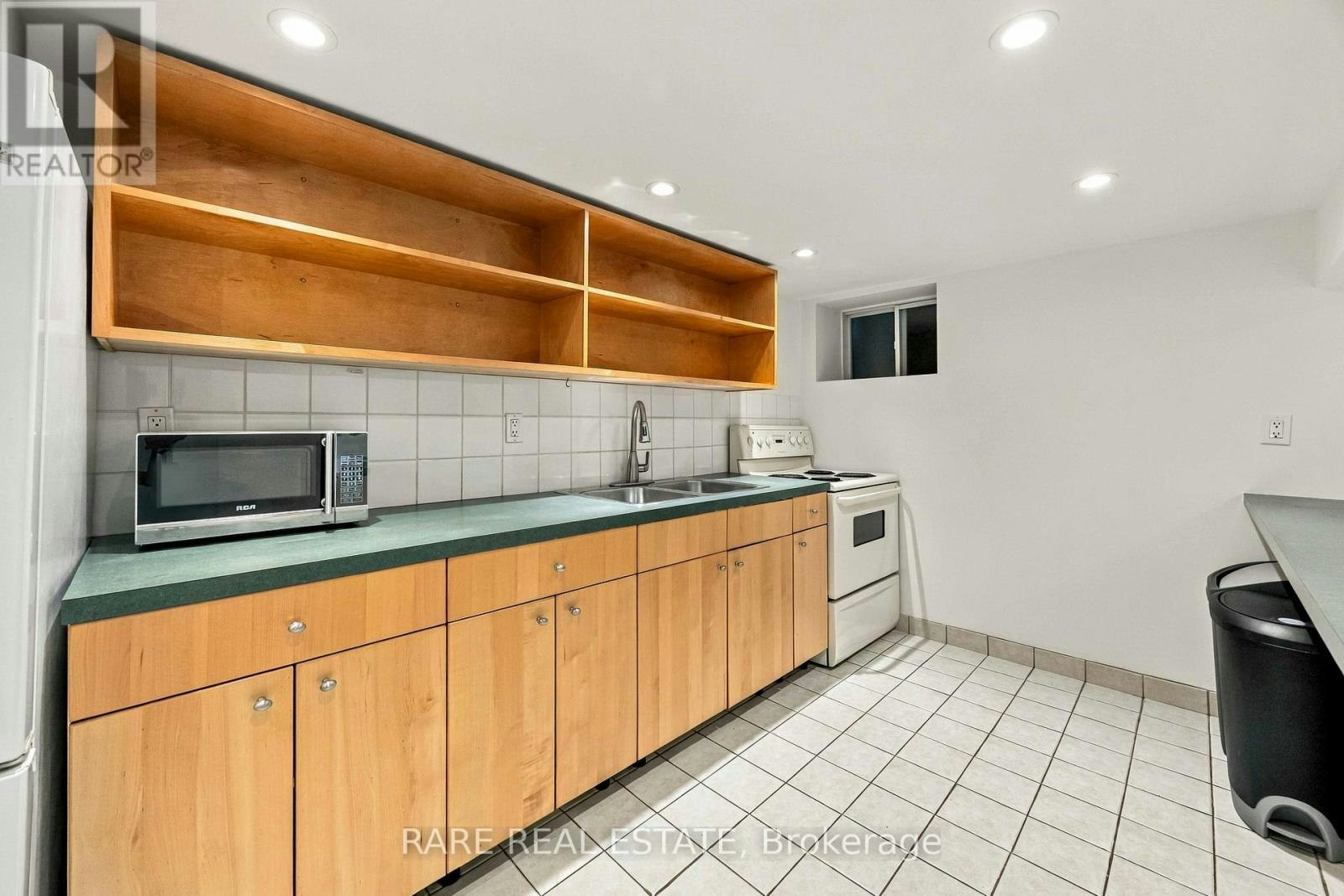 1-152 Sunnyside Avenue, Toronto, ON, M6R 2P2 - 6