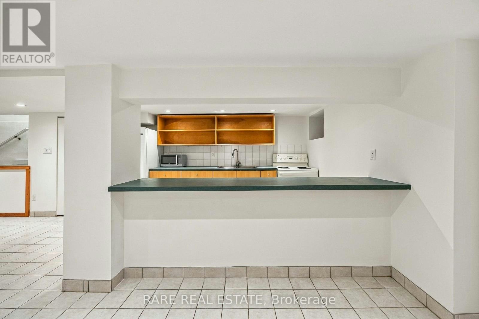 1-152 Sunnyside Avenue, Toronto, ON, M6R 2P2 - 4