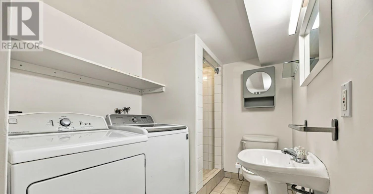 1-152 Sunnyside Avenue, Toronto, ON, M6R 2P2 - 11