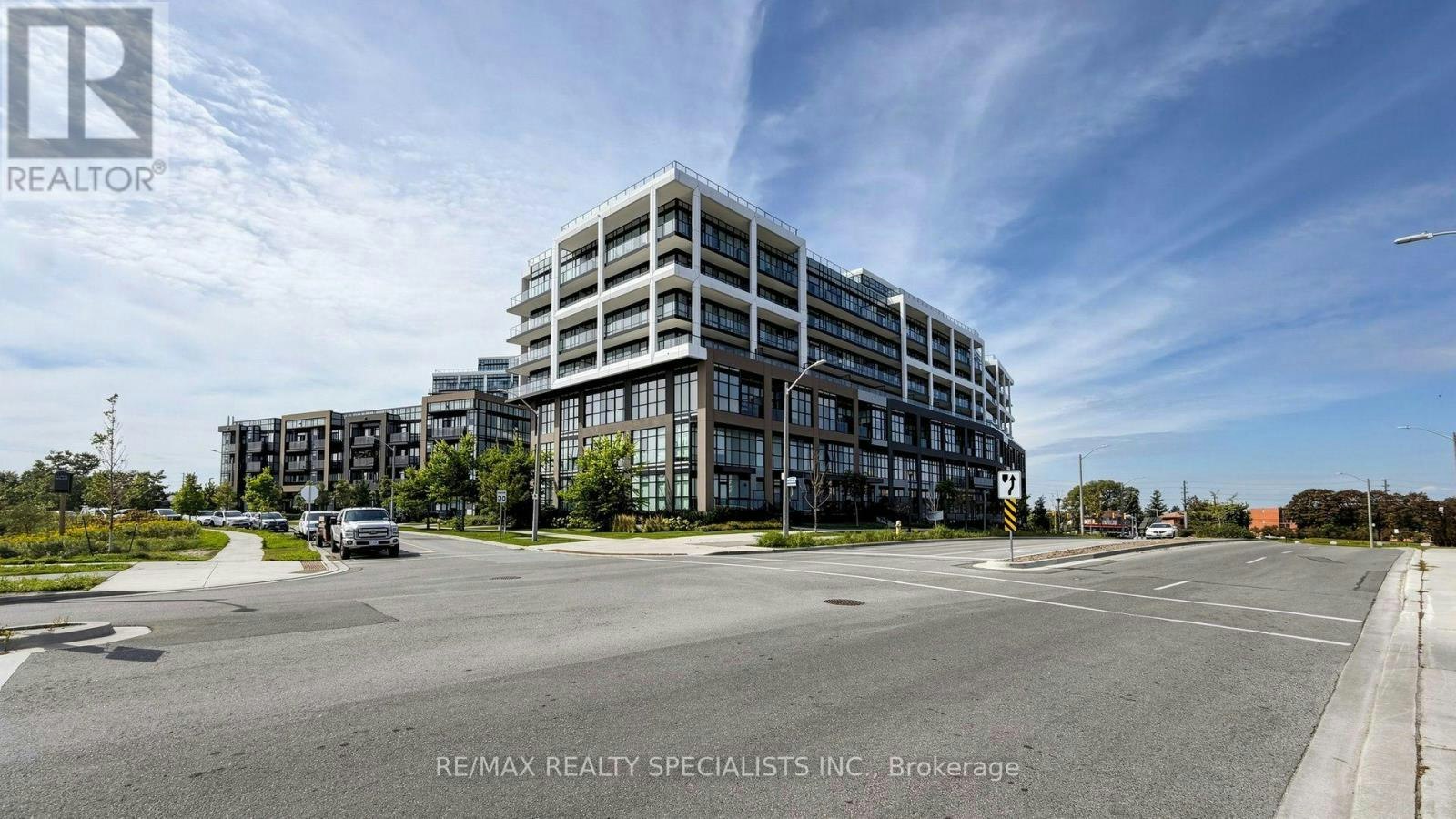 601-60 George Butchart Drive, Toronto, ON, M3K 0A7