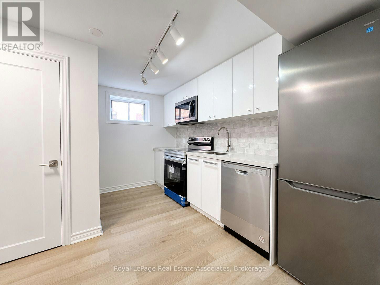 BSMT-20 Silvercrest Avenue, Toronto, ON, M8W 2S4