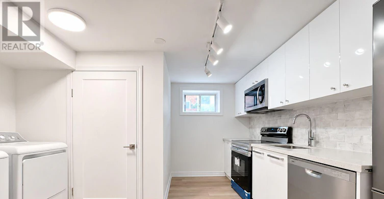 BSMT-20 Silvercrest Avenue, Toronto, ON, M8W 2S4 - 3