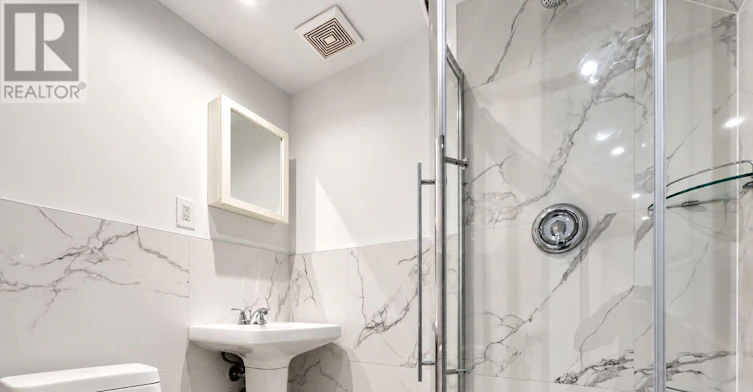 BSMT-20 Silvercrest Avenue, Toronto, ON, M8W 2S4 - 9