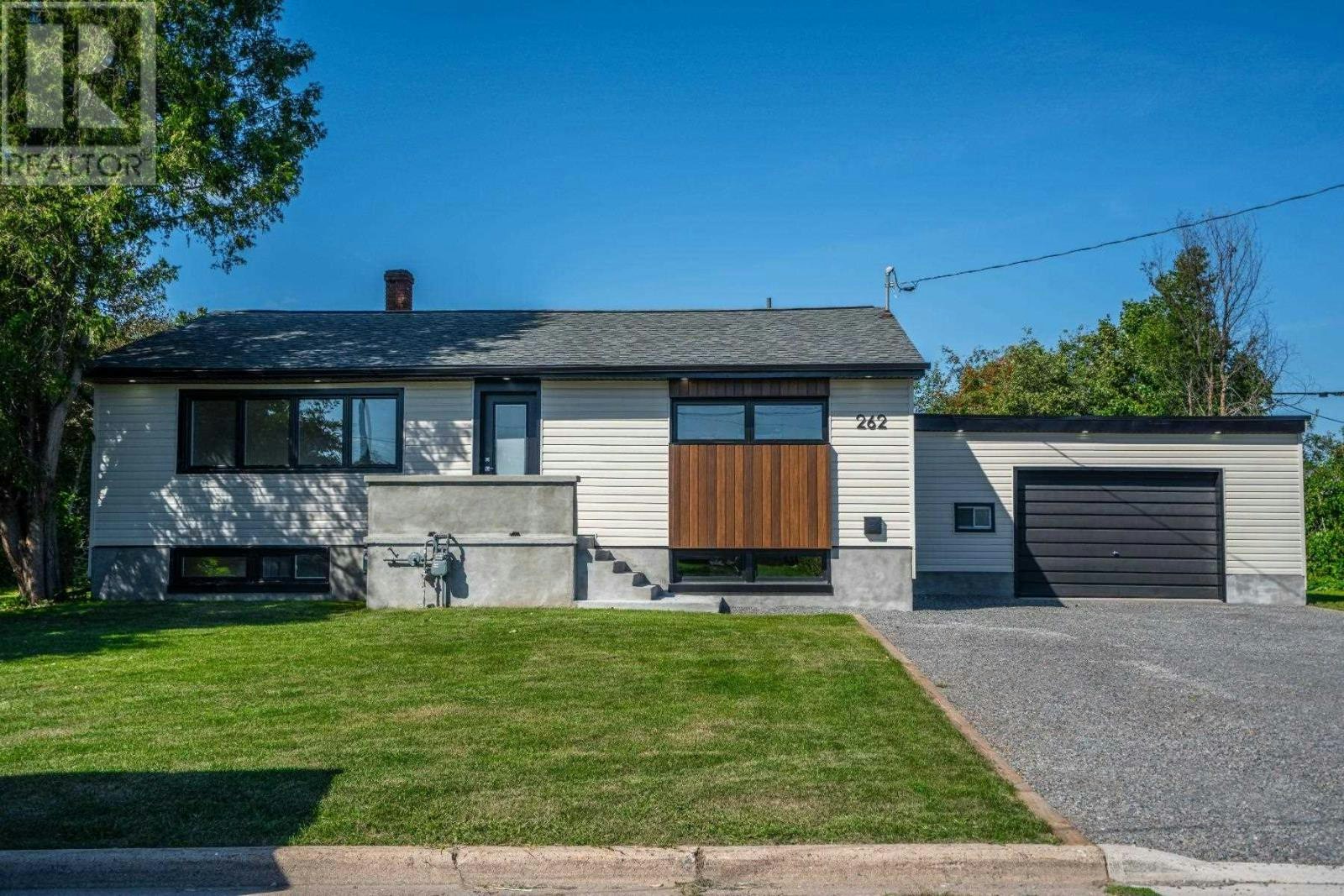 262 Kingsford Road, Sault Ste. Marie, ON, P6C 2W1