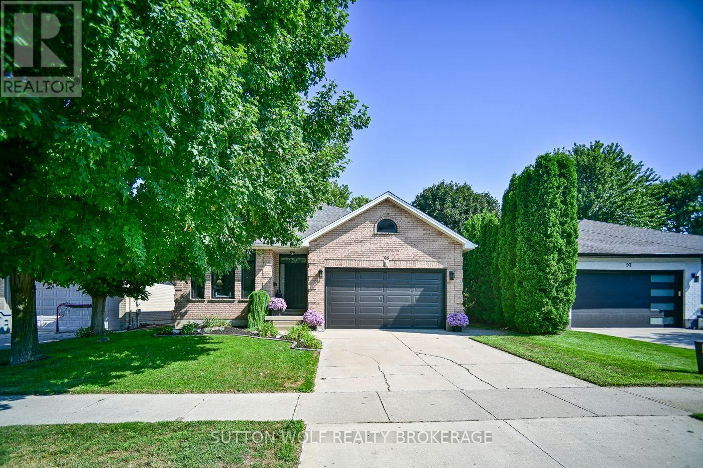 95 Middlesex Drive, Strathroy, ON, N7G 4G5