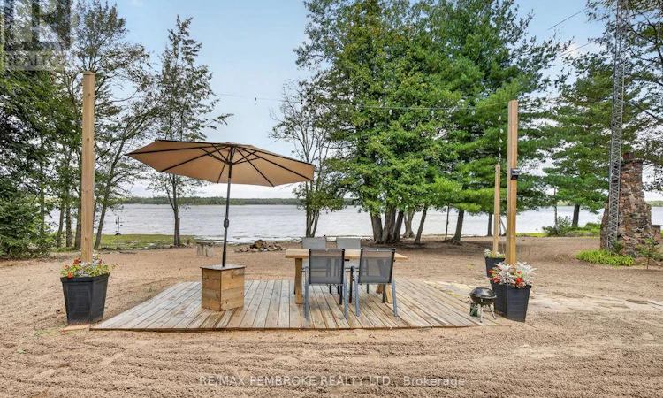 141A Sullivan Point Road