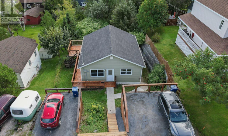 9 Farmdale Road