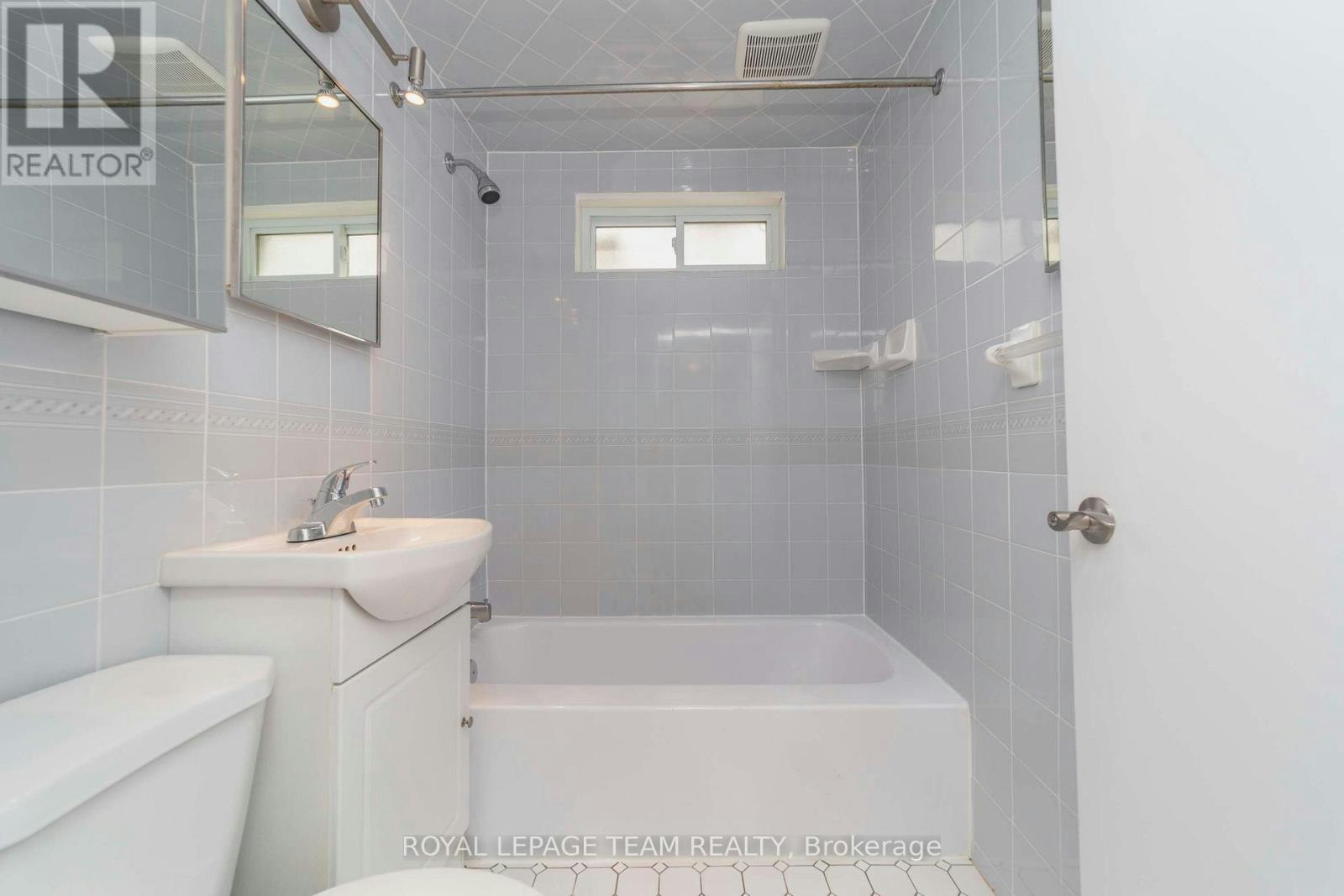 1-676 Borthwick Avenue, Ottawa, ON, K1K 2M2 - 24