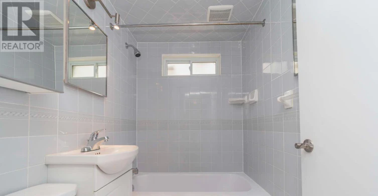 1-676 Borthwick Avenue, Ottawa, ON, K1K 2M2 - 24