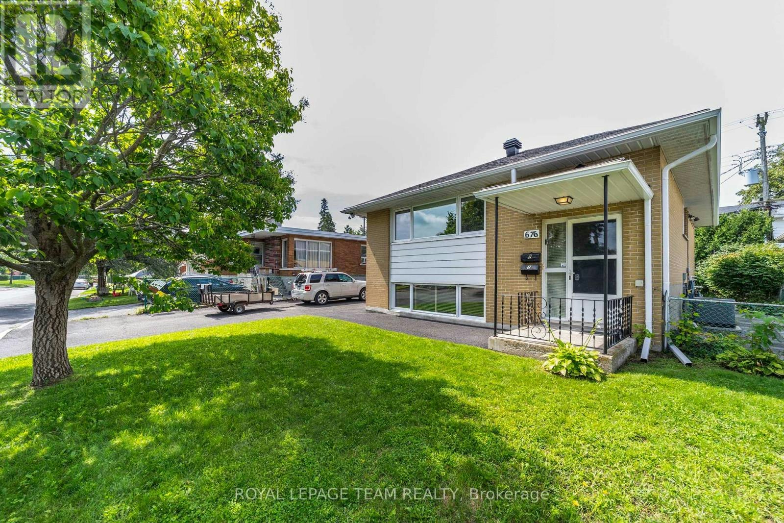 1-676 Borthwick Avenue, Ottawa, ON, K1K 2M2 - 4