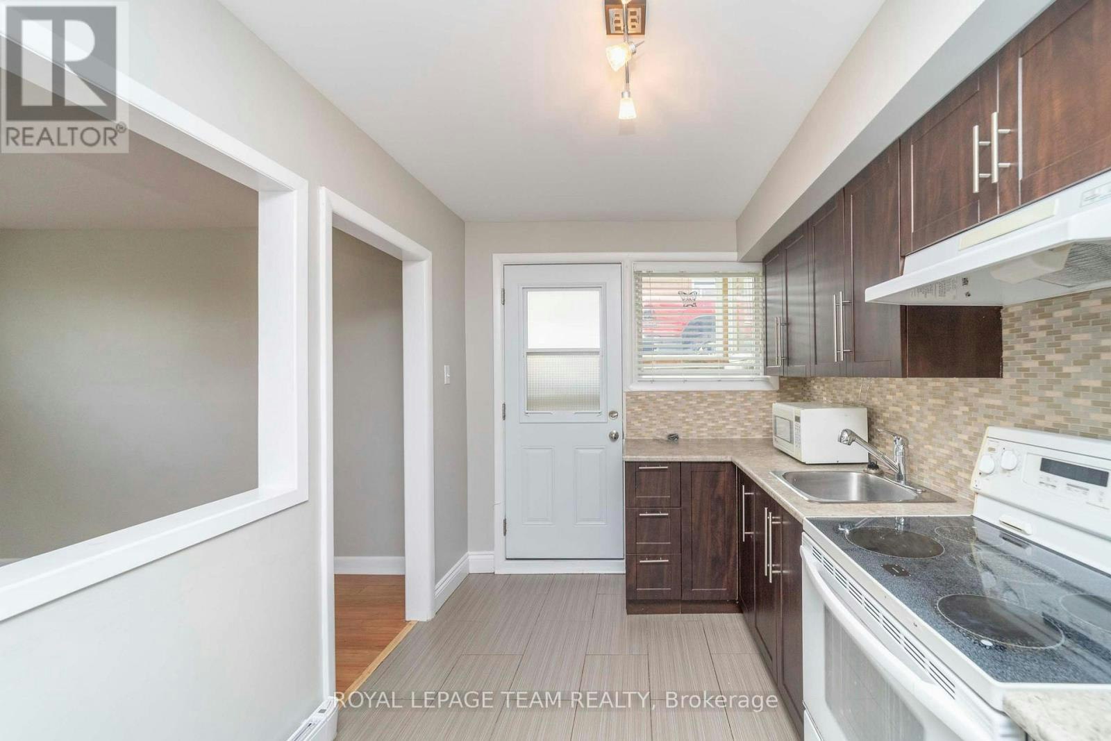 1-676 Borthwick Avenue, Ottawa, ON, K1K 2M2 - 18
