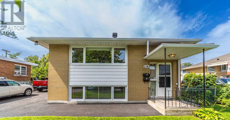 1-676 Borthwick Avenue, Ottawa, ON, K1K 2M2