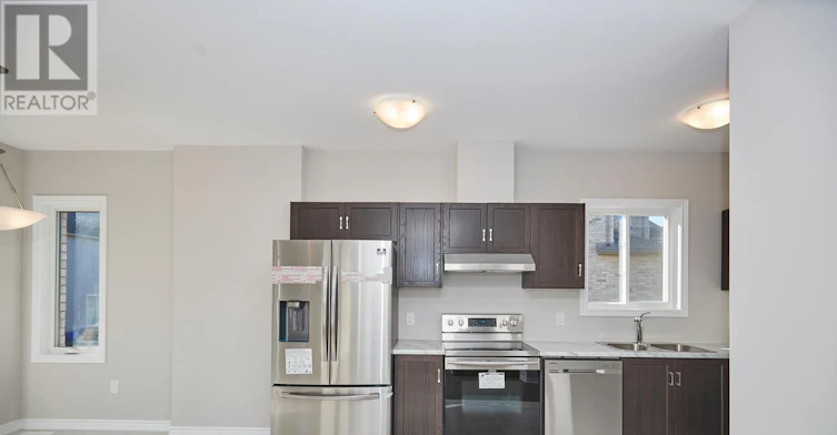 226 Bethune Avenue, Welland, ON, L3B 0H6 - 9