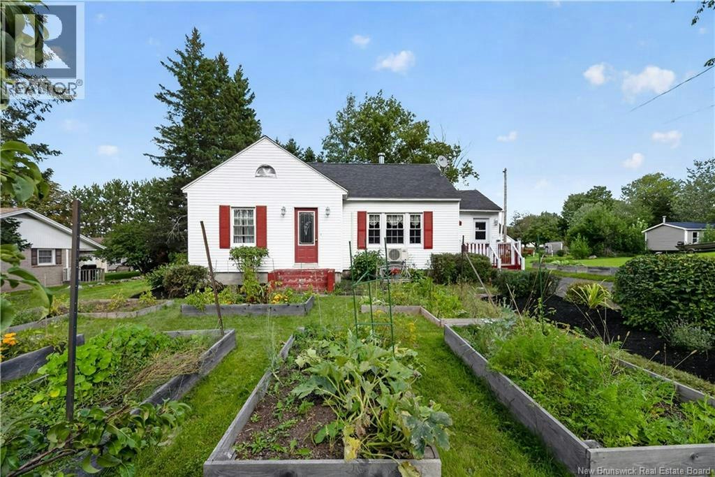 6 Spring Street, Petitcodiac, NB, E4Z 4W5
