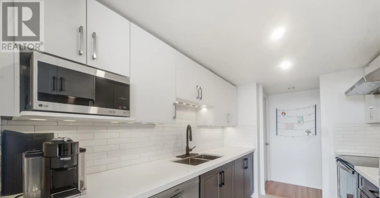 701-5 Kenneth Avenue, Toronto, ON, M2N 6M7 - 12