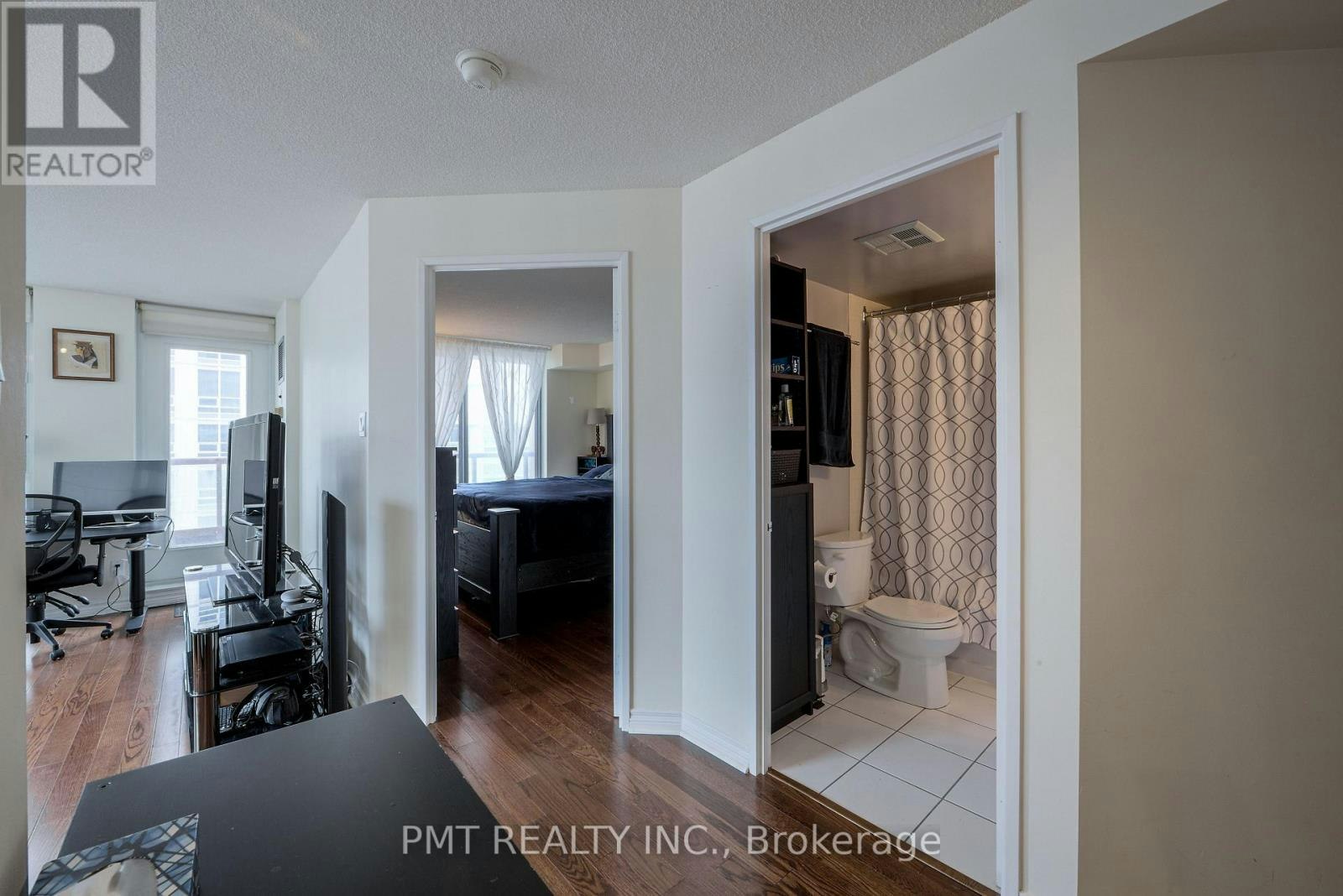 1511-736 Bay Street, Toronto, ON, M5G 2M4 - 12