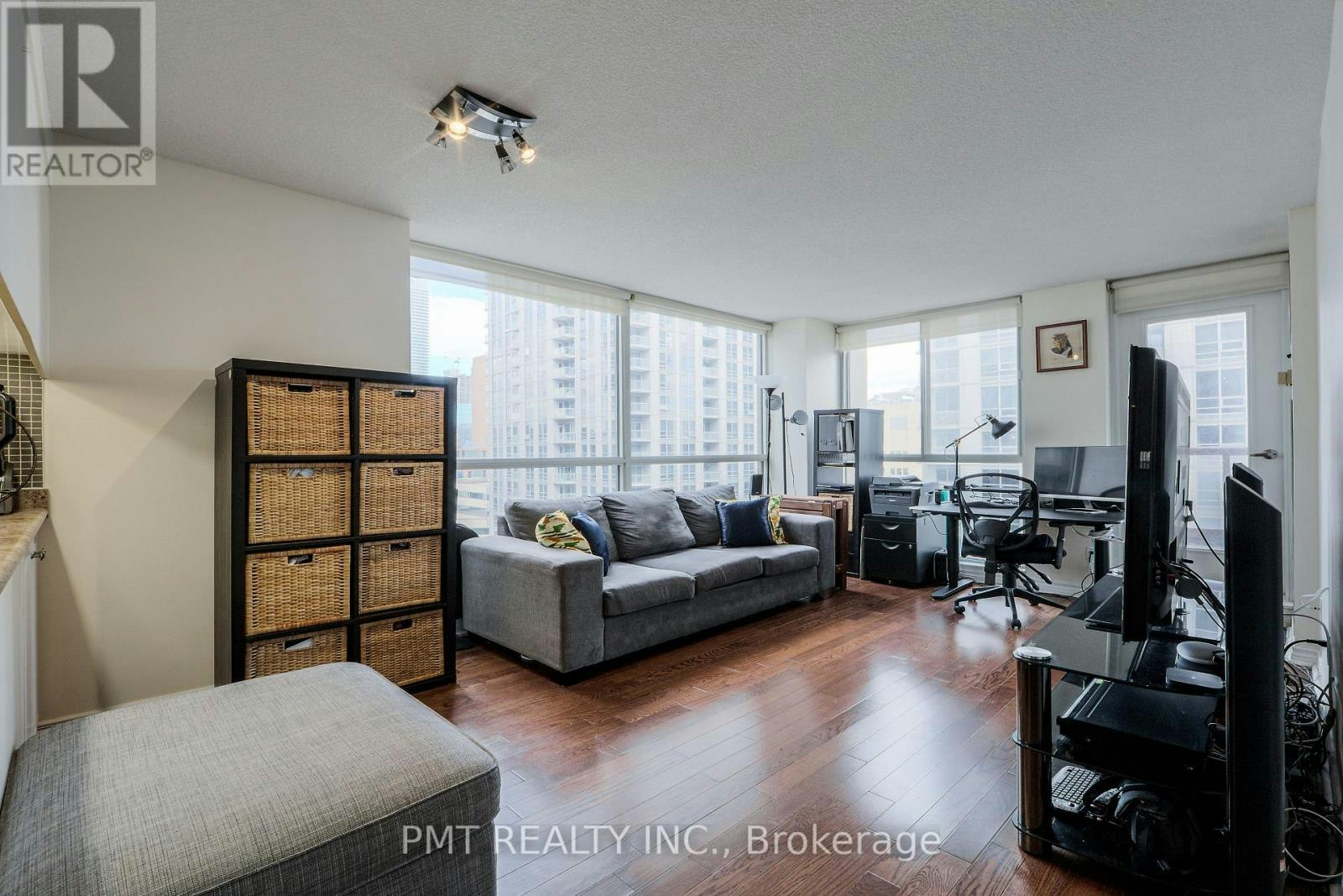 1511-736 Bay Street, Toronto, ON, M5G 2M4 - 13