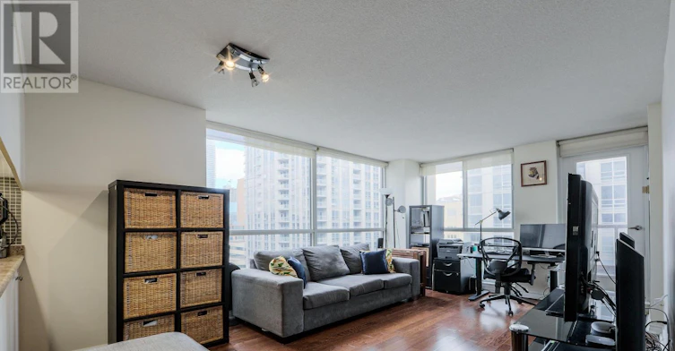 1511-736 Bay Street, Toronto, ON, M5G 2M4 - 13