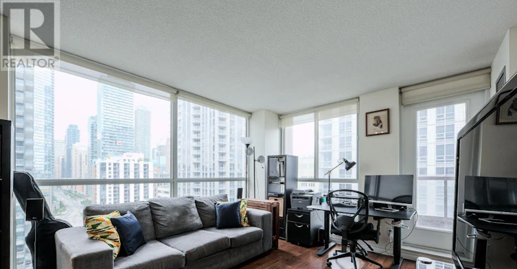 1511-736 Bay Street, Toronto, ON, M5G 2M4 - 14