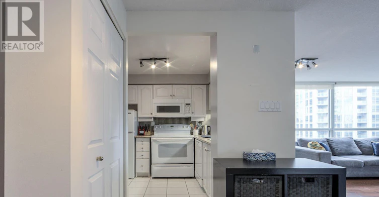 1511-736 Bay Street, Toronto, ON, M5G 2M4 - 5