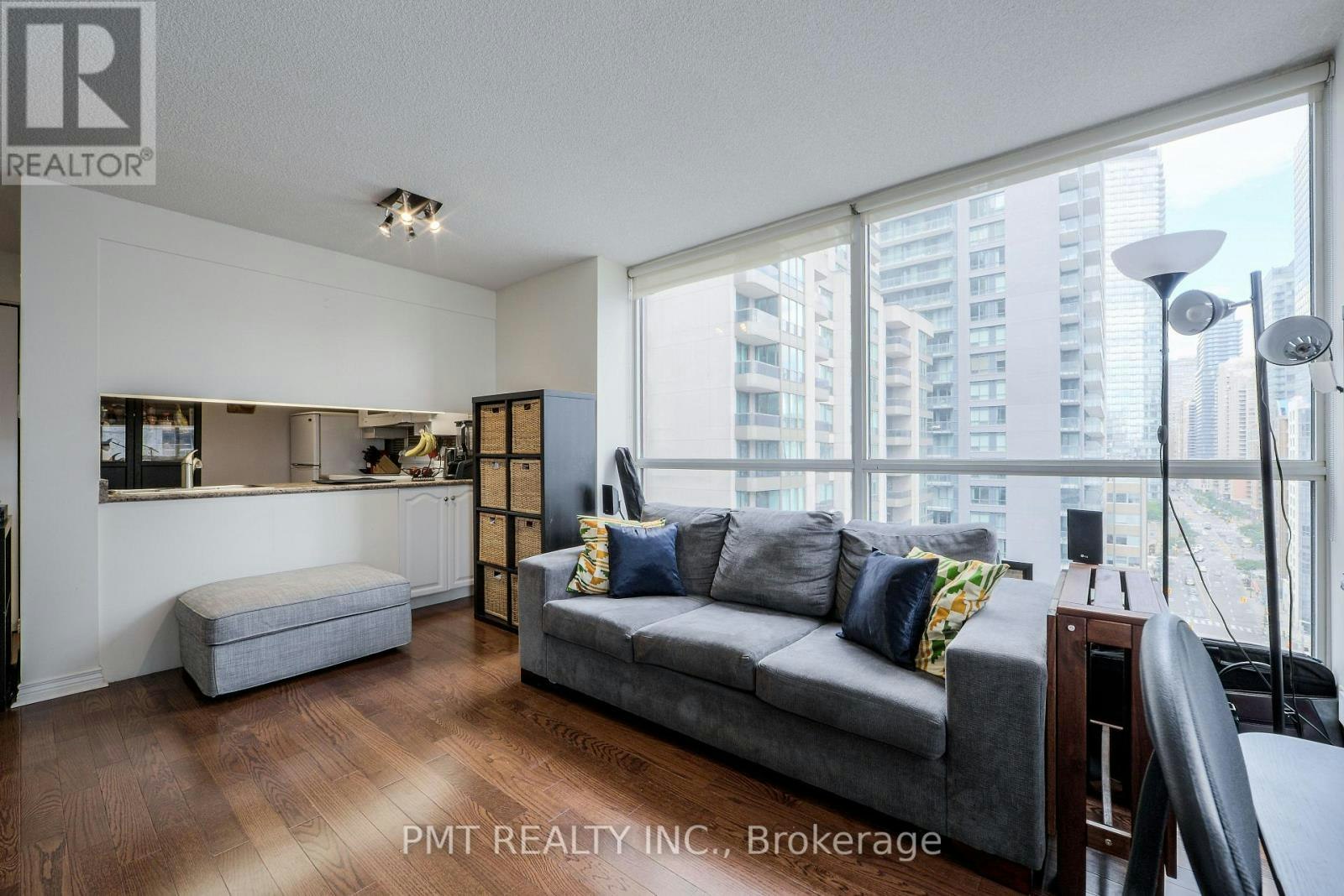 1511-736 Bay Street, Toronto, ON, M5G 2M4 - 18