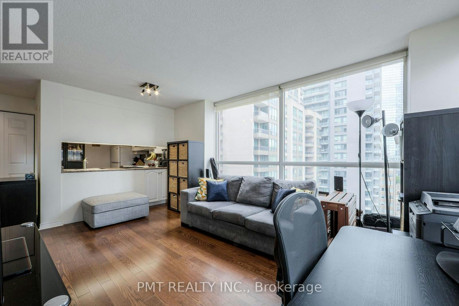1511-736 Bay Street, Toronto, ON, M5G 2M4 - 17