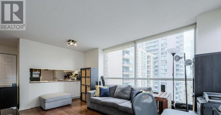 1511-736 Bay Street, Toronto, ON, M5G 2M4 - 17