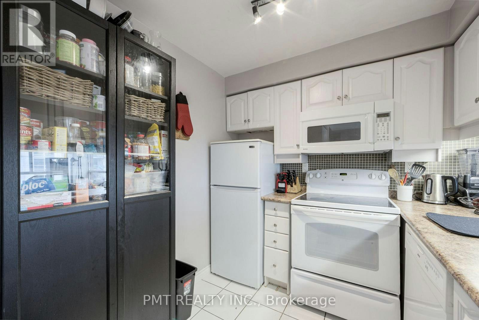 1511-736 Bay Street, Toronto, ON, M5G 2M4 - 7