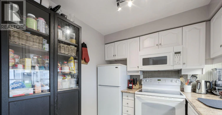 1511-736 Bay Street, Toronto, ON, M5G 2M4 - 7