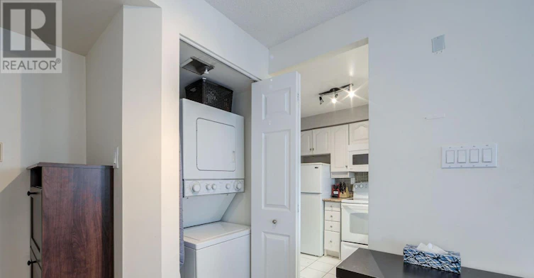 1511-736 Bay Street, Toronto, ON, M5G 2M4 - 10