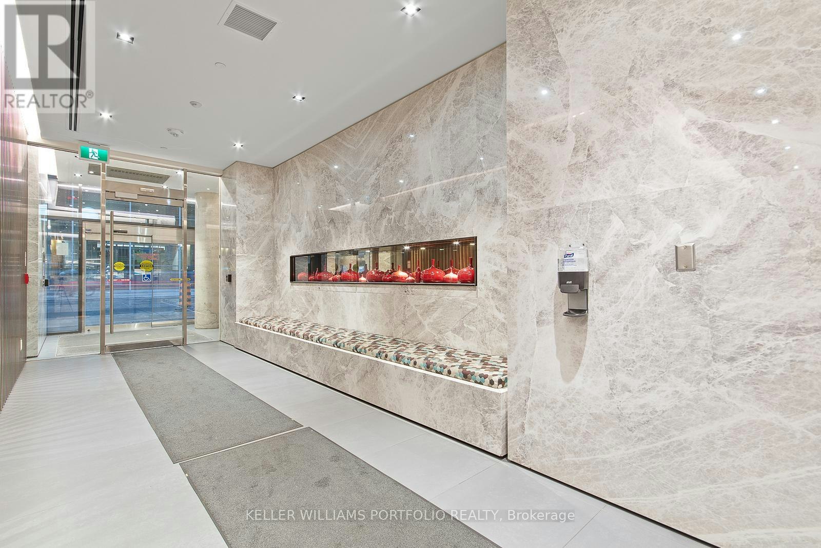 1909-215 Queen Street W, Toronto, ON, M5V 0P5 - 16