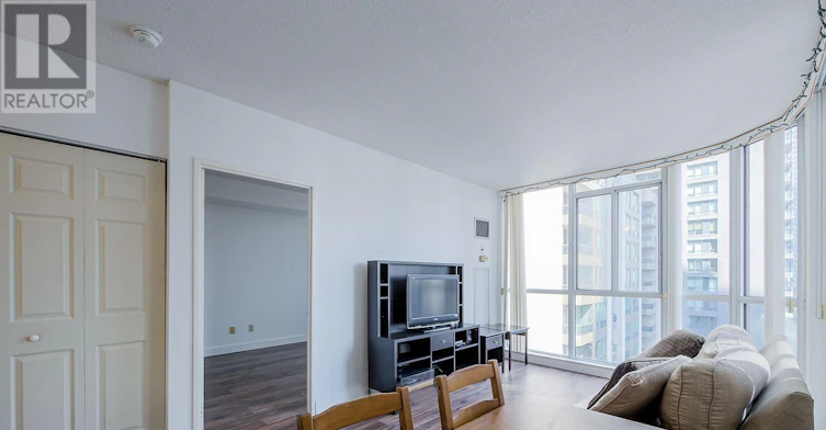 1612-736 Bay Street, Toronto, ON, M5G 2M4 - 9