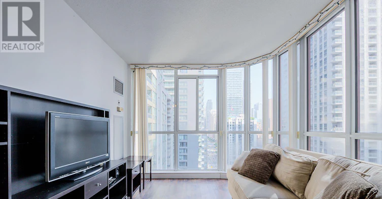 1612-736 Bay Street, Toronto, ON, M5G 2M4 - 13
